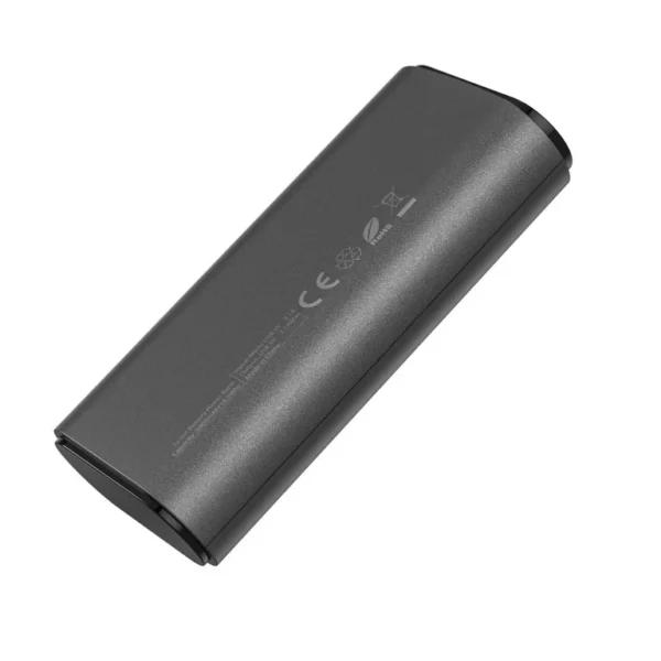 La batterie externe de 5000 mAh de la série métallique UNIQ Accessory : L'alliée idéale pour rester chargé(e) en déplacement!